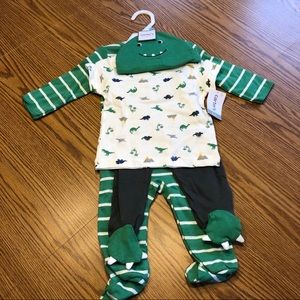 Carter’s Baby Boy 4 Piece Set - 6 months